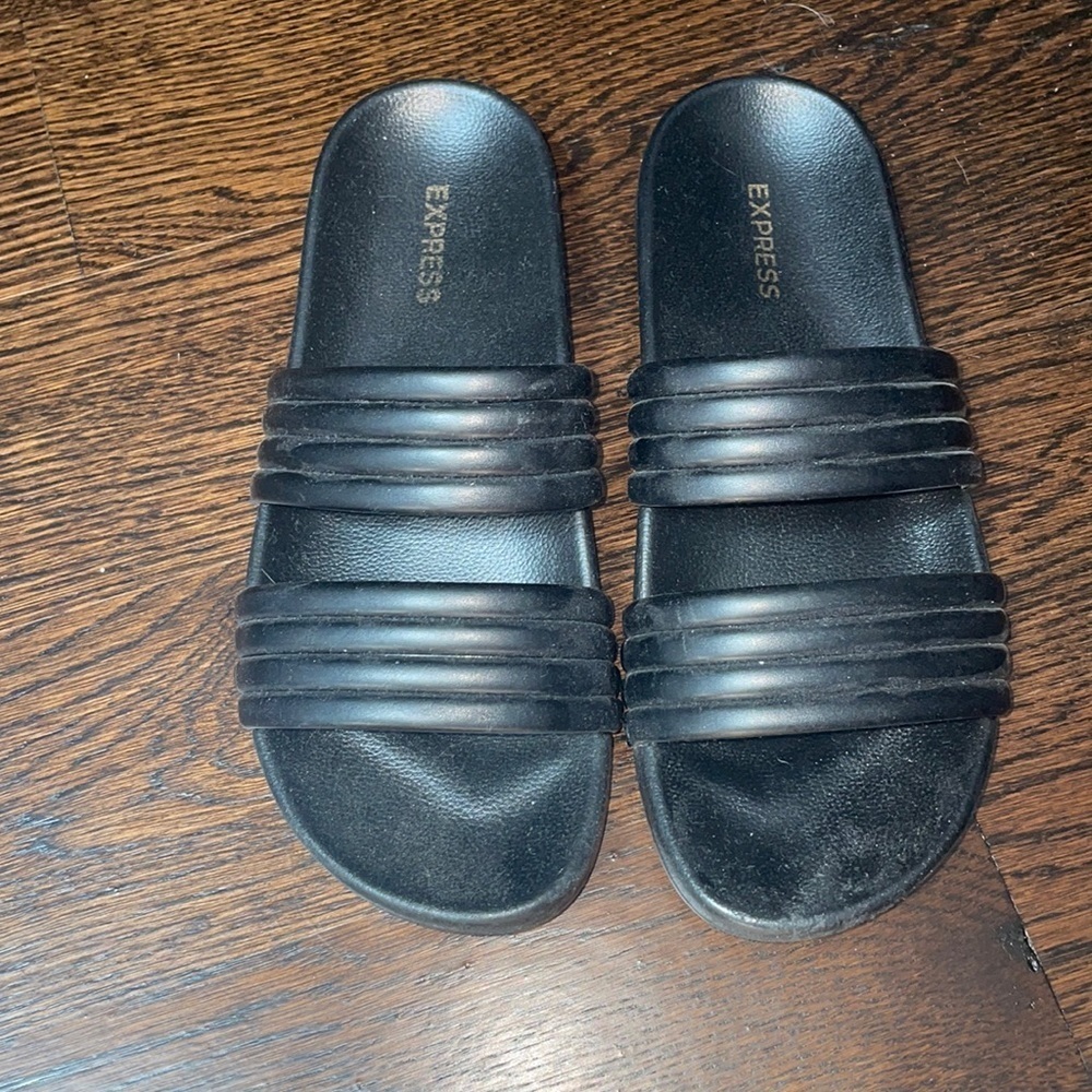 ♡Express sandals